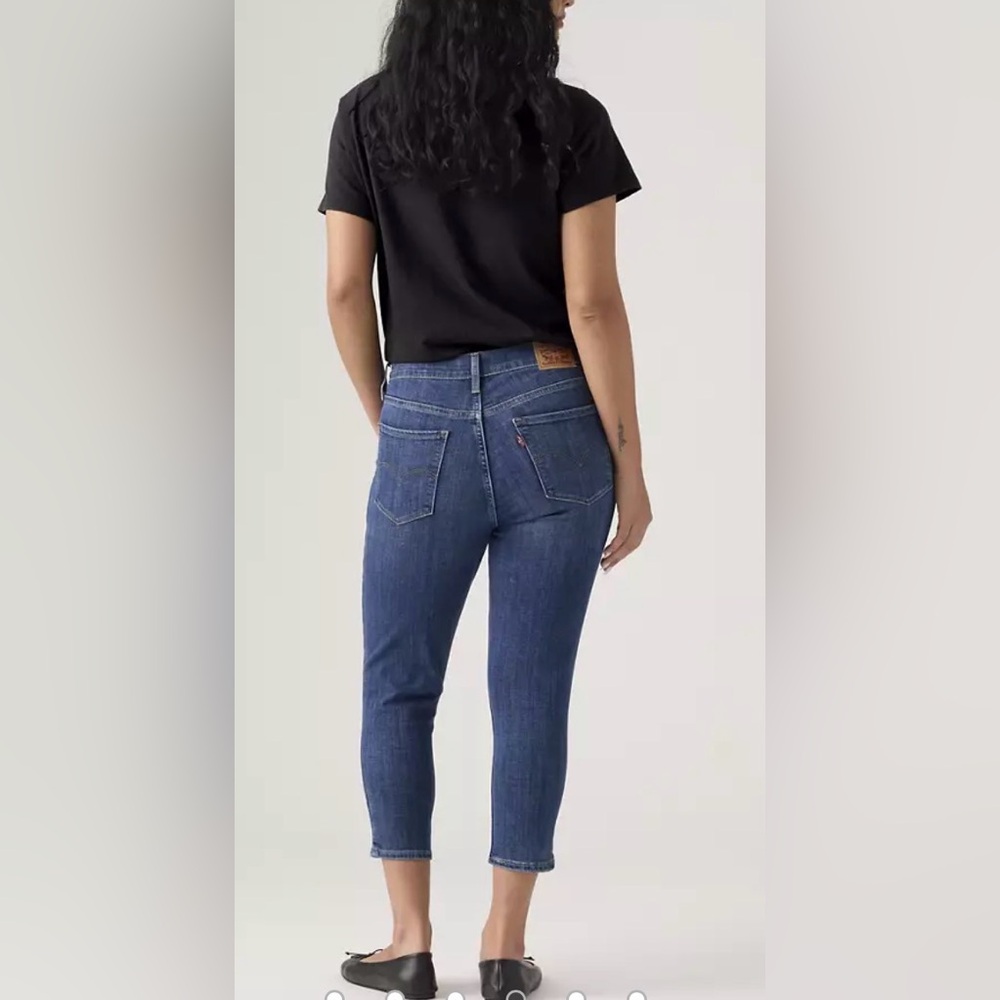 Levi’s Blue Denim Skinny Capri Jeans - Picture 2 of 3